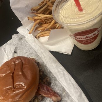 Tucker's Onion Burgers - Onion burger, fries and a banana pudding shake!! - Burgers Near Me - Tulsa, Oklahoma Tucker's Onion Burgers - Onion burger, fries and a banana pudding shake!! - Burgers Near Me - Tulsa, Oklahoma
