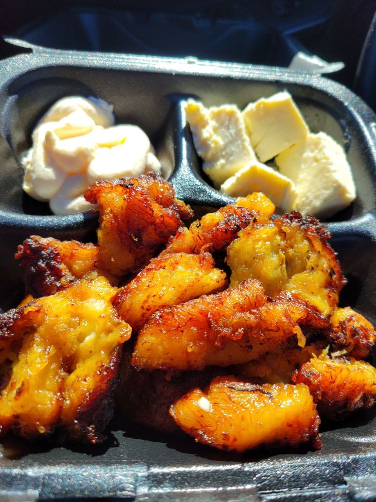 PUPUSERIA LUPITA Updated September 2024 2994 Pelham Pkwy, Pelham