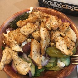 Pita Station - Greek salad w grilled chicken