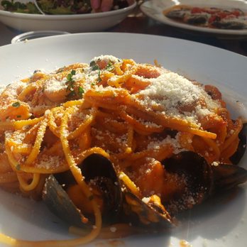 Ombra - Spaghettini Frutti di Mare - 3 out of 5, nothing special, but also not terrible - Wine Bars Near Me - Glendale, California