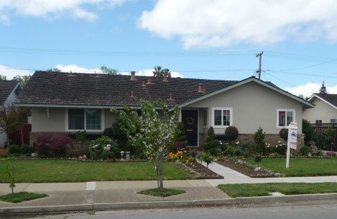 Slide of Wang's Roofing