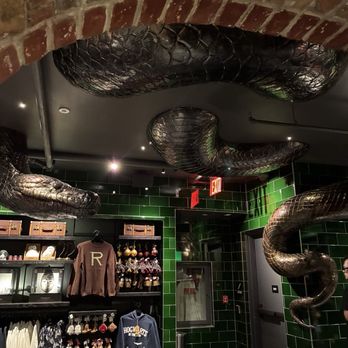 Harry Potter Shop - Books, Mags, Music & Video Near Me - New York, New York