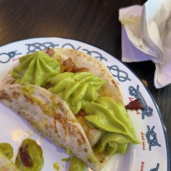Don Pez Taco Cantina - Mahi tacos - Tacos Near Me - Chicago, Illinois Don Pez Taco Cantina - Mahi tacos - Tacos Near Me - Chicago, Illinois