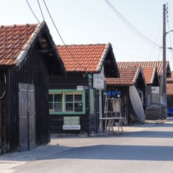 Cabane à Gilou - L'allée de cabanes à La Teste de Buch.