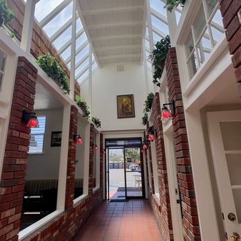 Mama’s Caffe - Hallway between dining areas - Breakfast & Brunch Near Me - Lompoc, California