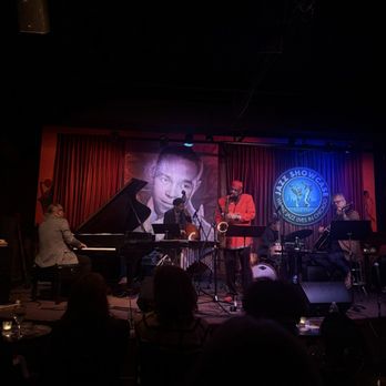 Jazz Showcase - Jazz & Blues Near Me - Chicago, Illinois