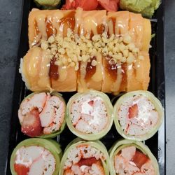 Roll and Bowl - Mother Theresa sushi roll Cool as a Cucumber