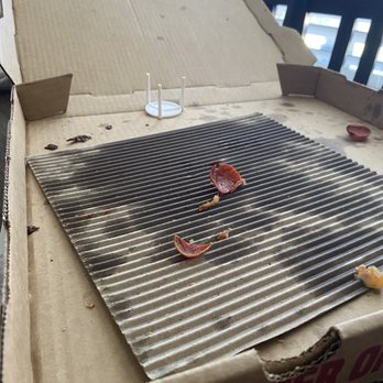 Mountain Mike's Pizza - Empty pizza box - Pizza Near Me - Highland, California Mountain Mike's Pizza - Empty pizza box - Pizza Near Me - Highland, California