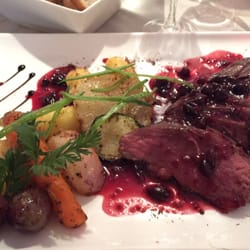 Le Nez Rouge - Magret de canard au baie de cassis