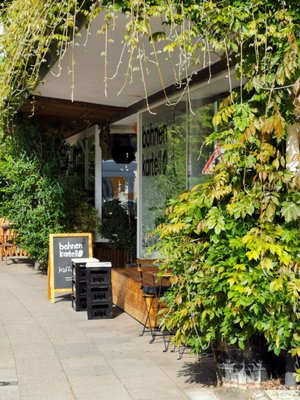 Bohnenkartell Café by null