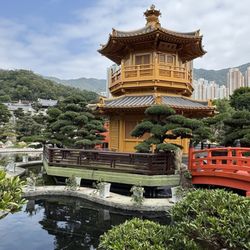 南蓮園池