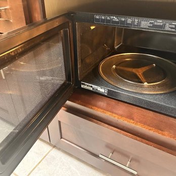 Broomers Cleaning Service - Microwave - Home Cleaning Near Me - Atlanta, Georgia