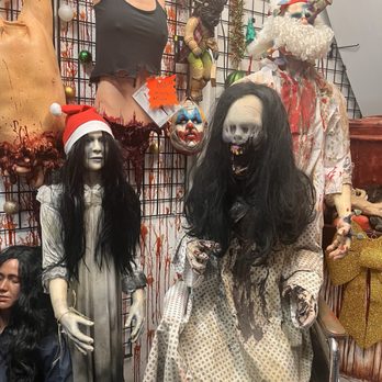 Abracadabra NYC - Costumes Near Me - New York, New York