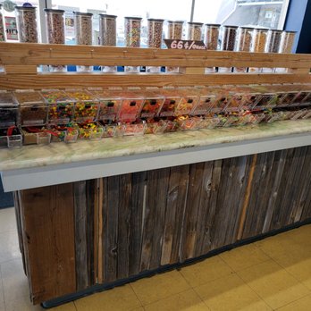 Frost - Topping bar $0.66/oz - Ice Cream & Frozen Yogurt Near Me - Kailua, Hawaii Frost - Topping bar $0.66/oz - Ice Cream & Frozen Yogurt Near Me - Kailua, Hawaii