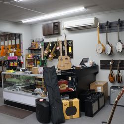 Lorien Guitar Recovery - Looking to the right when entering our retail outlet