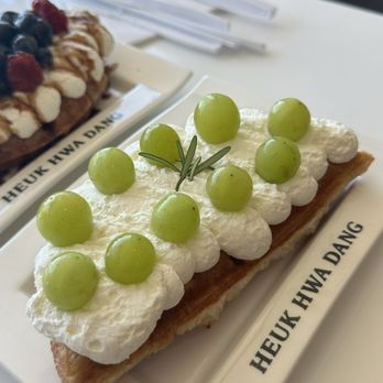 Heuk Hwa Dang - Green grape croffle - Desserts Near Me - Milpitas, California