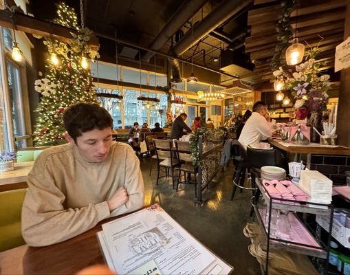 Tem Sib Eatery & Bar by null