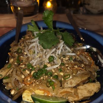 Sunda New Asian - Chicken pad thai - Pan Asian Near Me - Detroit, Michigan Sunda New Asian - Chicken pad thai - Pan Asian Near Me - Detroit, Michigan