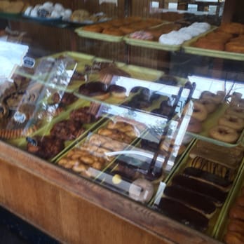 Sisters Bakery - Goodie case - Bakeries Near Me - Sisters, Oregon
