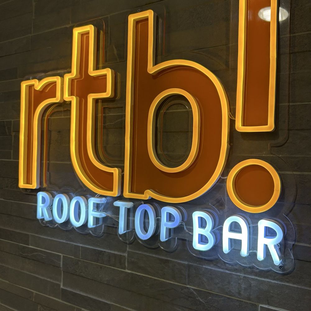Roof Top Bar - Sign - Bars Near Me - Savannah, Georgia Roof Top Bar - Sign - Bars Near Me - Savannah, Georgia