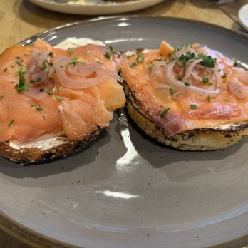 Winston’s Cafe & Bakery - LOX BAGEL - Bakeries Near Me - Napa, California