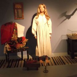 Österlens Museum - Klädd som brud