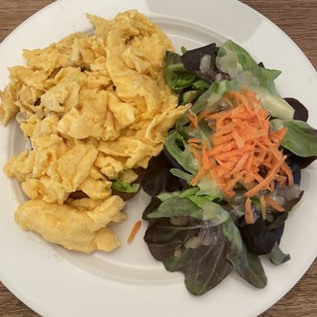 Bastians - Scrambled eggs on toast - Bakeries Near Me - Cologne, NW