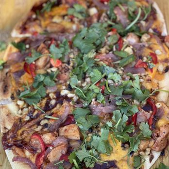 Mammoth Brewing - Barbecue chicken flatbread pizza - Breweries Near Me - Mammoth Lakes, California Mammoth Brewing - Barbecue chicken flatbread pizza - Breweries Near Me - Mammoth Lakes, California