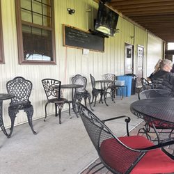 Cassel Vineyards Of Hershey - Tv in the outdoor seating area