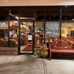 Bangkok Thai Daphne - The entrance that transcend you to Thailand.  Ok ok!  To Thai cuisine..