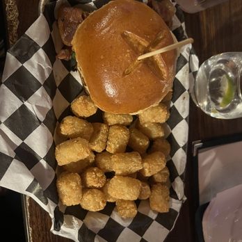 Quarry House Tavern - Chophouse burger - Dive Bars Near Me - Silver Spring, Maryland