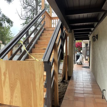 Hummingbird Inn - Stairs under construction, right over our room door. - Hotels Near Me - Ojai, California