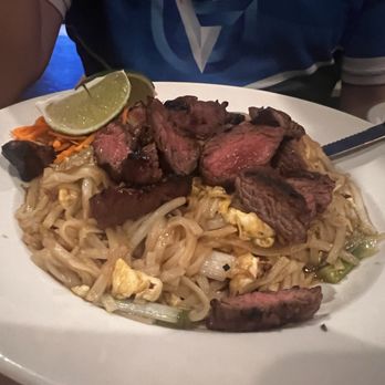 Bangkok Alley - Pad Thai with beef - Thai Near Me - Collierville, Tennessee