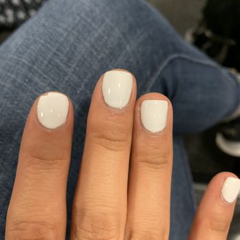 Jasmine Spa Nails - Chipped index finger nail - Nail Salons Near Me - Pasadena, California Jasmine Spa Nails - Chipped index finger nail - Nail Salons Near Me - Pasadena, California