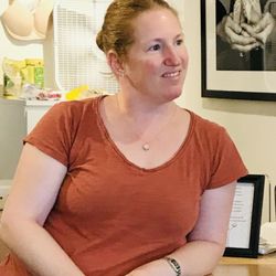 Naomi Elizabeth Drucker CNM - At Mom's The Word Sunday morning. Chatting with mom's about birth, new motherhood and breastfeeding.
