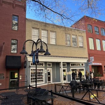 Downtown Mall - Shopping Centers Near Me - Charlottesville, Virginia