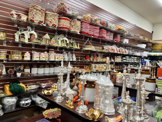 VIVEK FLOWERS - Updated August 2024 - 44 Photos - 1734 Oak Tree Rd