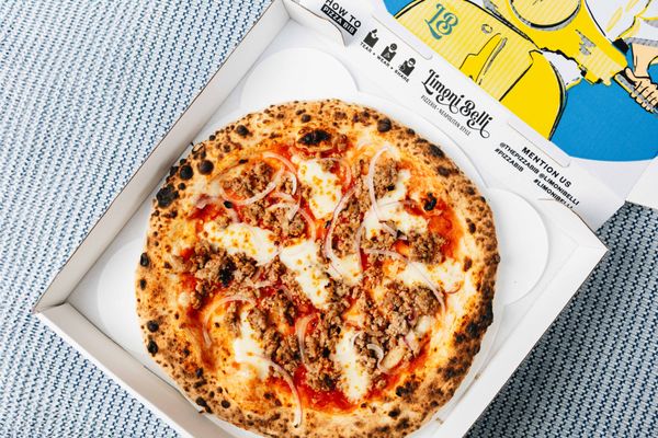 Limoni Belli Pizzeria– Food Truck & Artisan Pizza Delivery by null