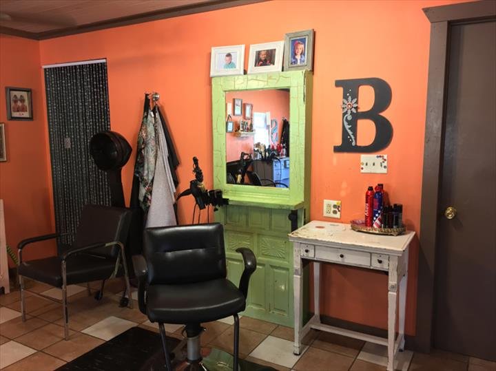 Mane Street Hair Logo