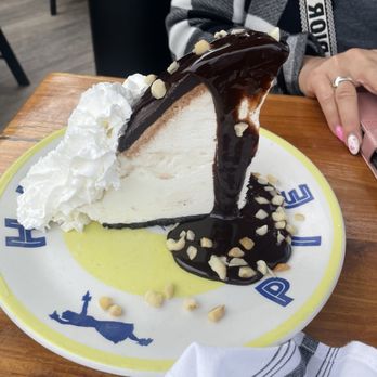 Duke's La Jolla - Hula Pie - New American Near Me - La Jolla, California Duke's La Jolla - Hula Pie - New American Near Me - La Jolla, California