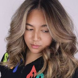 New Light Hair Salon