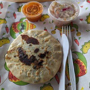 Betzy's tacos - Spinach and cheese Papusas with marinara sauce and Cole slaw - Salvadoran Near Me - San Rafael, California Betzy's tacos - Spinach and cheese Papusas with marinara sauce and Cole slaw - Salvadoran Near Me - San Rafael, California