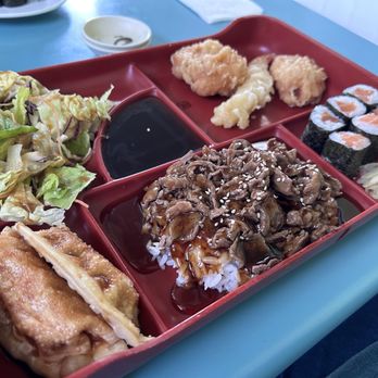 The Jin sushi - Gyoza bento - Japanese Near Me - Surrey, British Columbia The Jin sushi - Gyoza bento - Japanese Near Me - Surrey, British Columbia