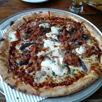 Masthead Brewing - BBQ pizza with the fresh mozzarella on top. - Breweries Near Me - Cleveland, Ohio Masthead Brewing - BBQ pizza with the fresh mozzarella on top. - Breweries Near Me - Cleveland, Ohio