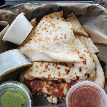 Sabroso Fresh Mexican Grill - Chicken quesadilla - Mexican Near Me - Centennial, Colorado