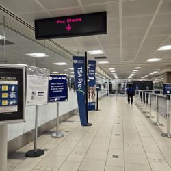 TSA Checkpoint T-4 C - Phoenix Sky Harbor International Airport