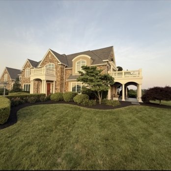 Barrett Landscaping - Mowing, Mulch, Trimming Bushes, weekly Care - Lawn Services Near Me - Mohnton, Pennsylvania Barrett Landscaping - Mowing, Mulch, Trimming Bushes, weekly Care - Lawn Services Near Me - Mohnton, Pennsylvania