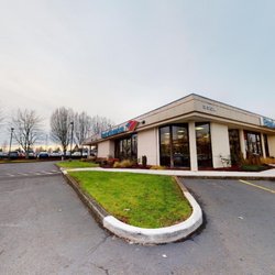 Bank of America Financial Center - Storefront