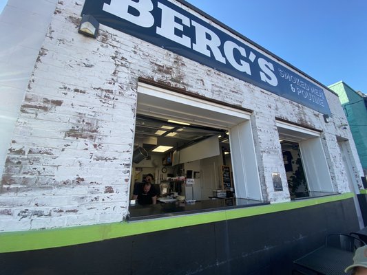 Berg's Smoked Meat & Poutine by null