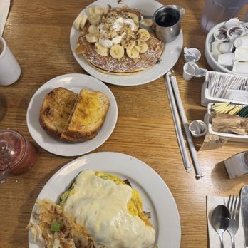 Jongewaard's Bake n Broil - American Near Me - Long Beach, California Jongewaard's Bake n Broil - American Near Me - Long Beach, California